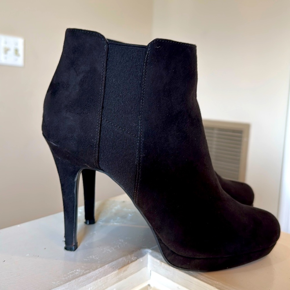 APT. 9 High Heel Ankle Booties